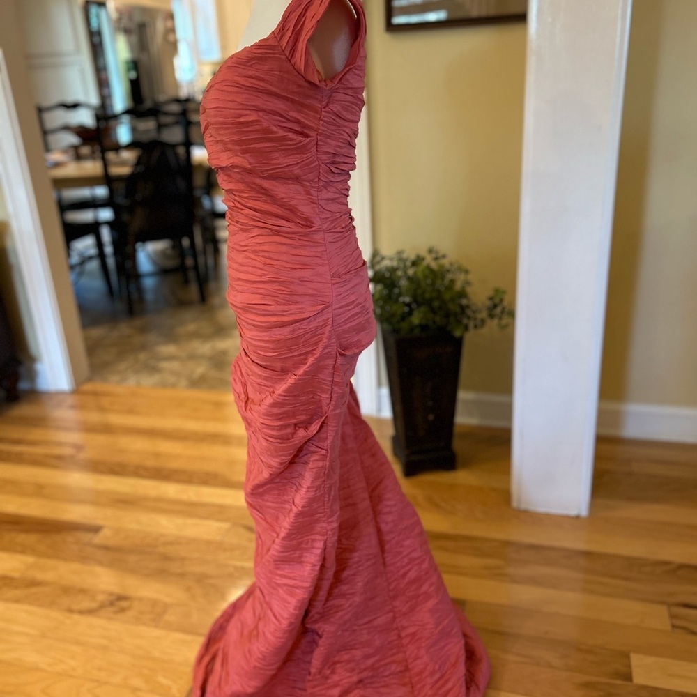 Alex Evenings Off-Shoulder Rouched Maxi Dress - Picture 3 of 10